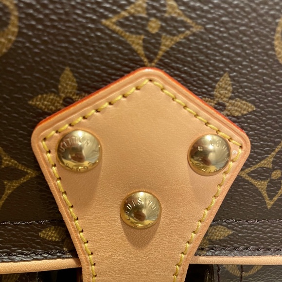 Louis Vuitton Monogram Canvas Hudson PM - Picture 5 of 8